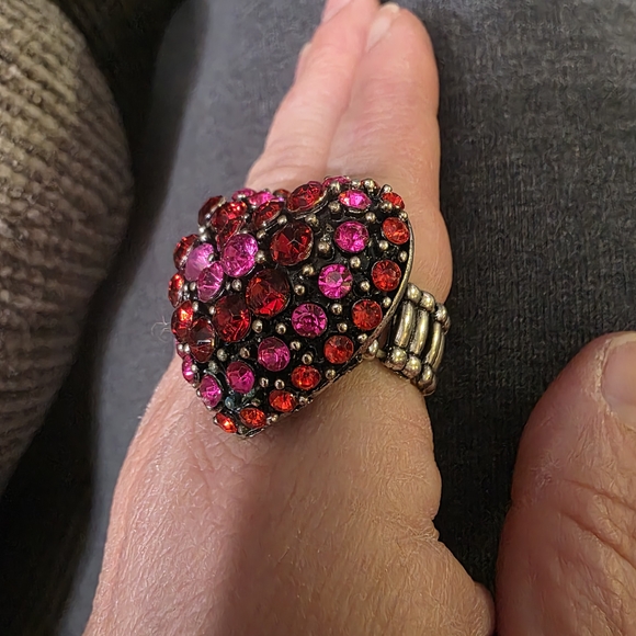 Jewelry - Elegant Red and Pink Gemstone Elastic Ring